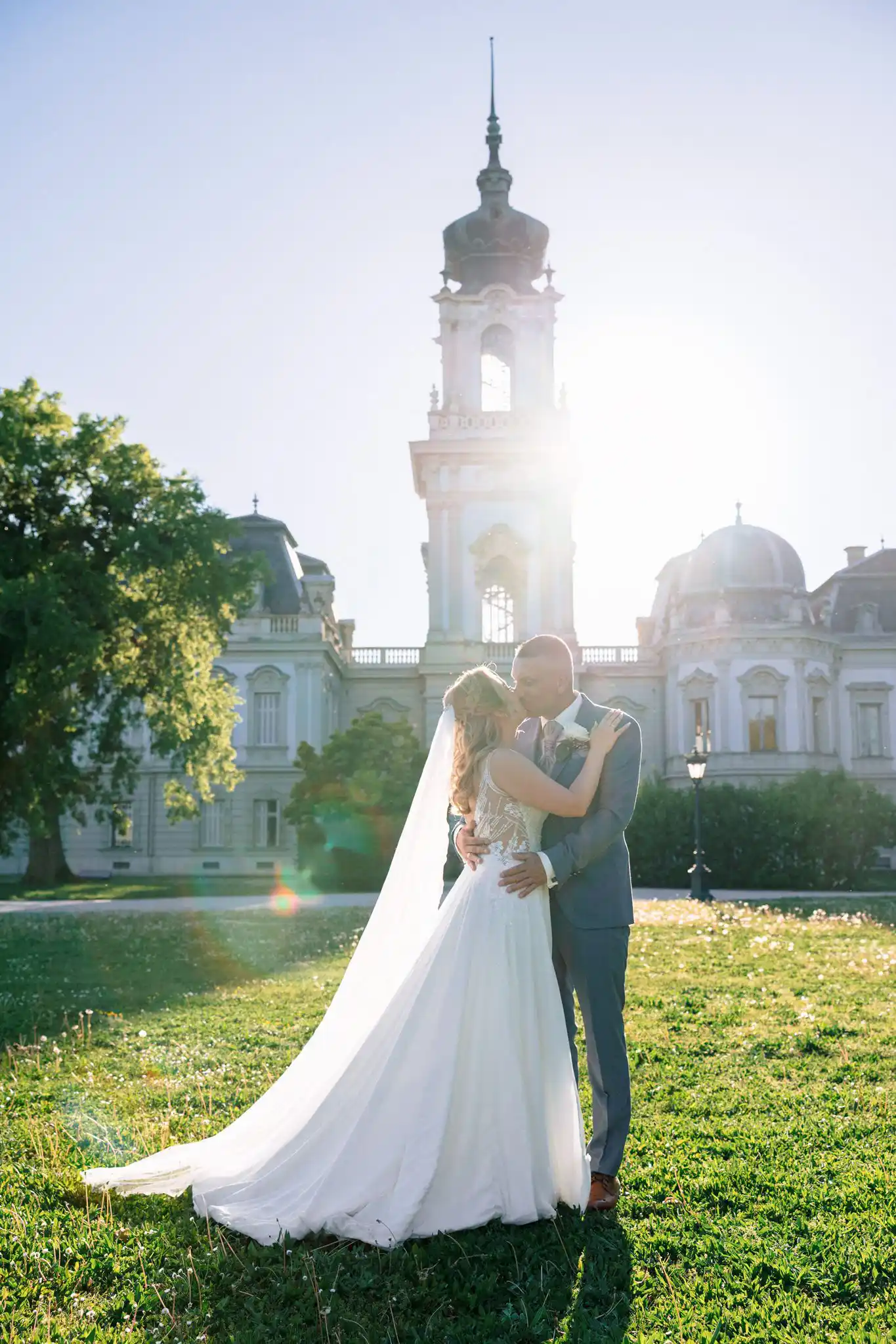 Keszthelyi esküvői fotós Fine Art és Dokumentalissta stílusban.